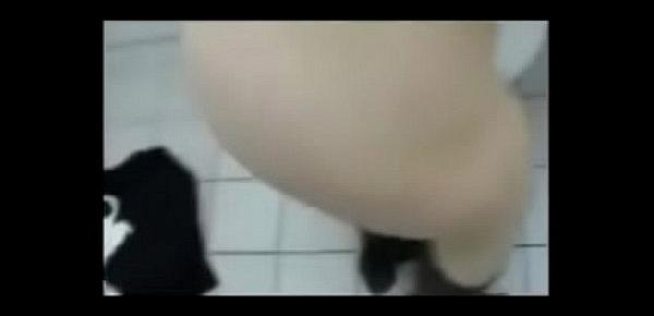  teen couple make homemade sex clip in toilet